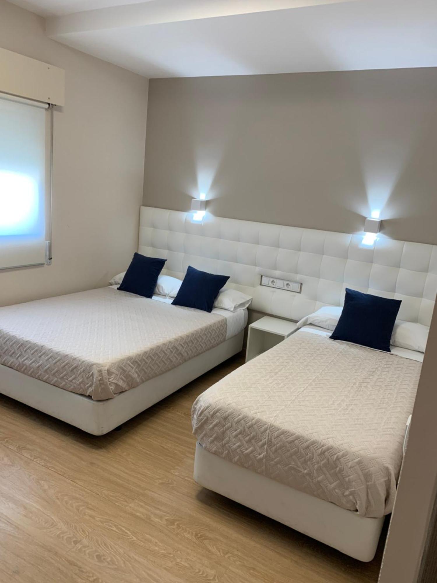 Hostal El Rocio パラクエジョス・デ・ハラマ エクステリア 写真